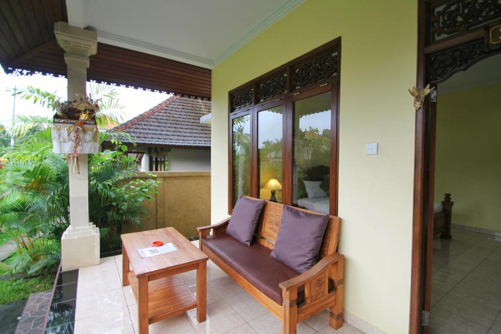 Posezení v ubytování Sari Bungalow