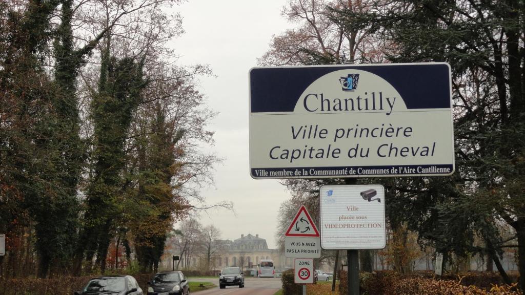 Certifikát, hodnocení, plakát nebo jiný dokument vystavený v ubytování Garden Studio Chantilly