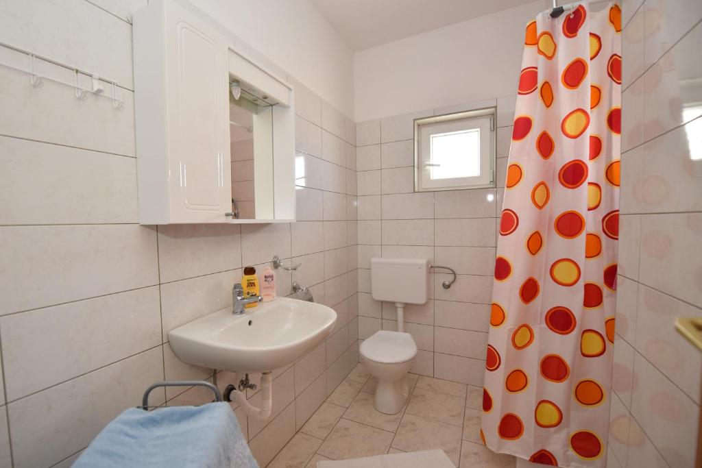 Koupelna v ubytování Apartments Zakarija