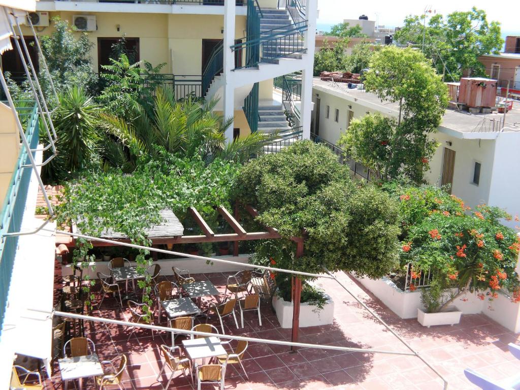 Balkón nebo terasa v ubytování Hotel Karyatides