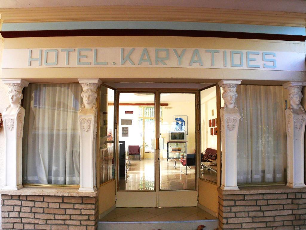 Fotografie z fotogalerie ubytování Hotel Karyatides v destinaci Agia Marina Aegina