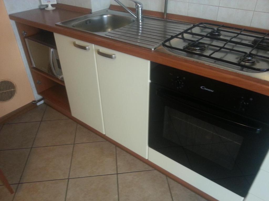Kuchyňa alebo kuchynka v ubytovaní Residenza Teodolinda
