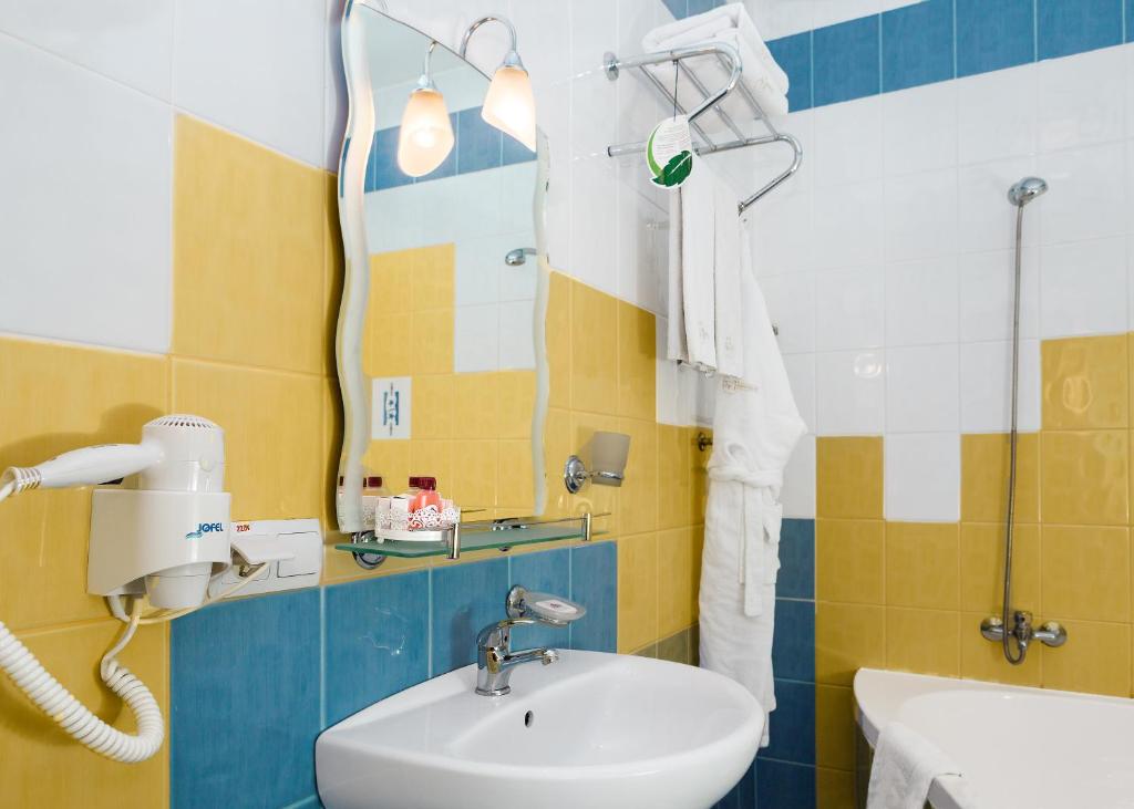 Shine Hotel фото 3