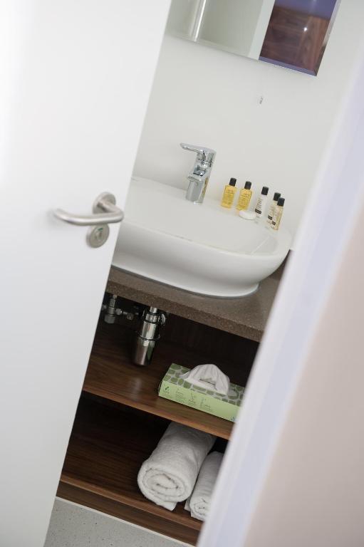 The Crown & Greyhound by Innkeeper's Collection - Resim 12