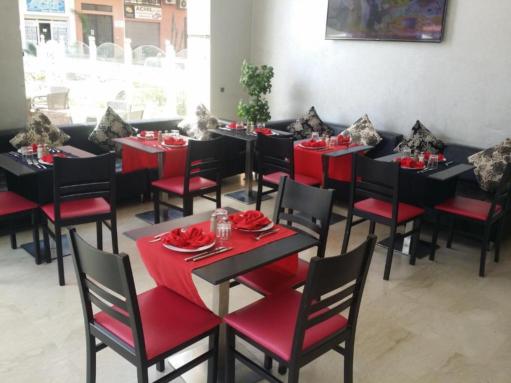 Restaurace v ubytování Hôtel Teranga & Spa