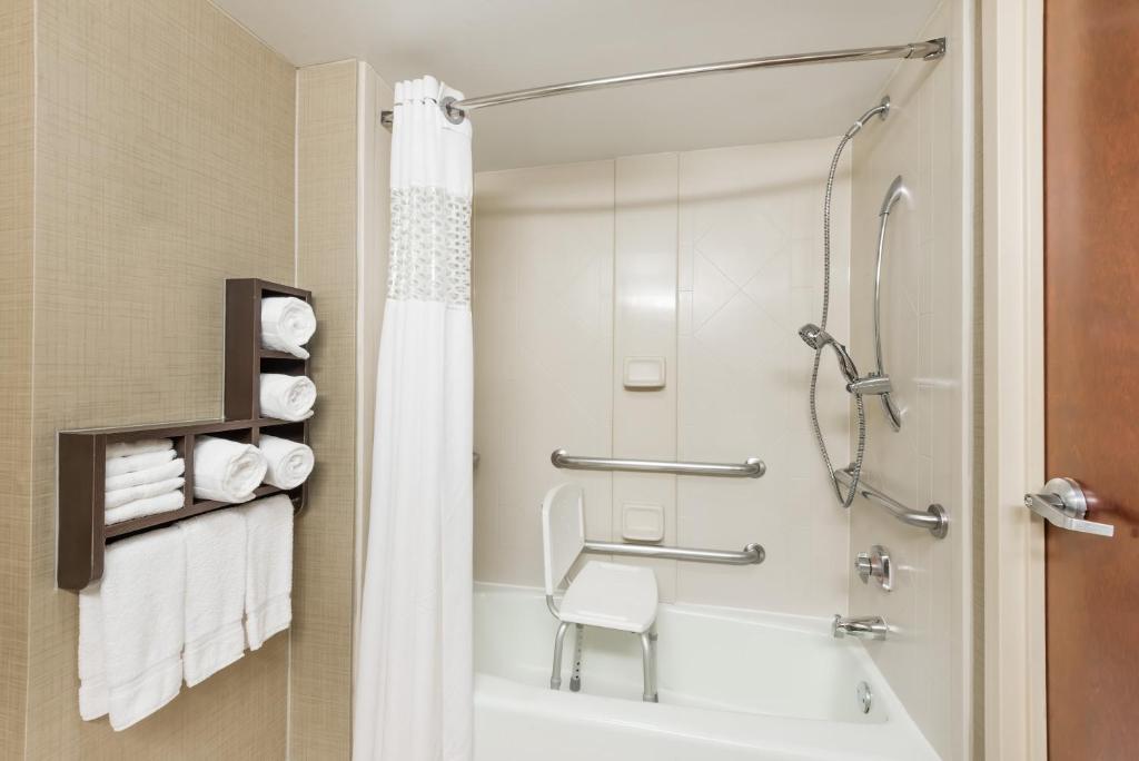 Wingate by Wyndham Springfield - 