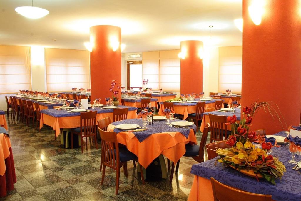Restaurace v ubytování Hotel Derby