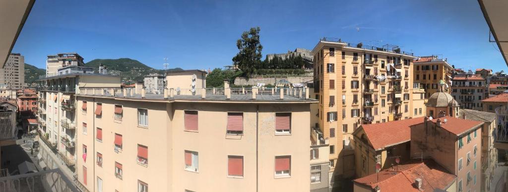 Nespecifikovaný výhled na destinaci La Spezia nebo výhled na město při pohledu z prázdninového domu