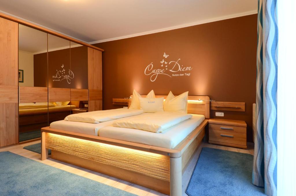 Posteľ alebo postele v izbe v ubytovaní Appartements Kristall