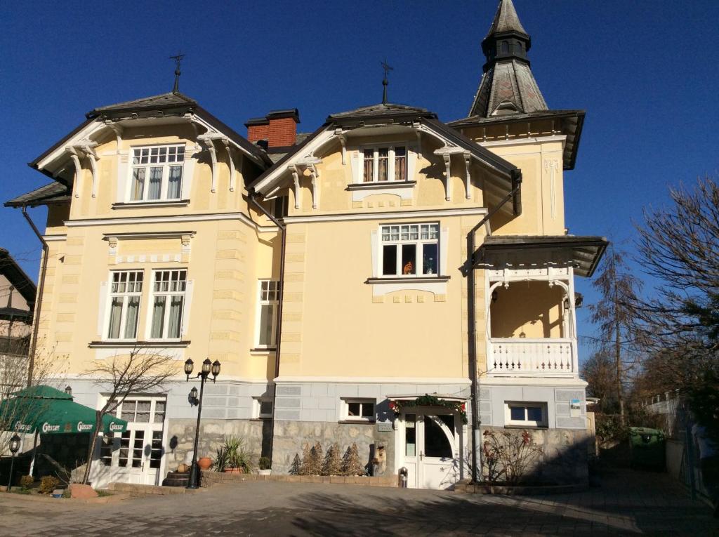 Budova, kde se hotel nachází
