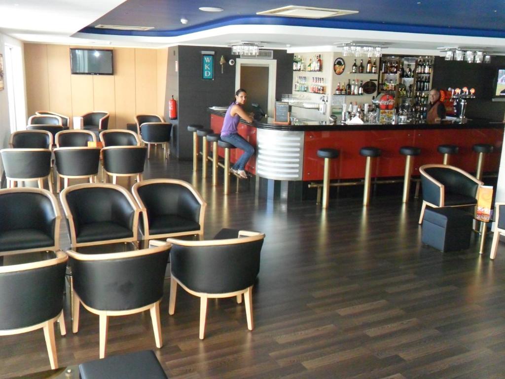 Lounge nebo bar v ubytování Hotel Apartamento Brisa Sol
