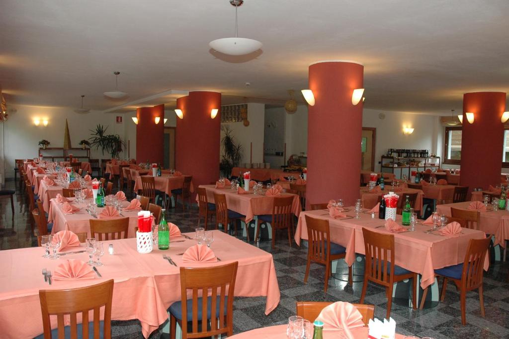 Restaurace v ubytování Hotel Derby