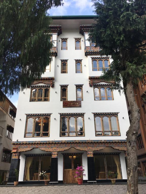 Budova, kde se hotel nachází