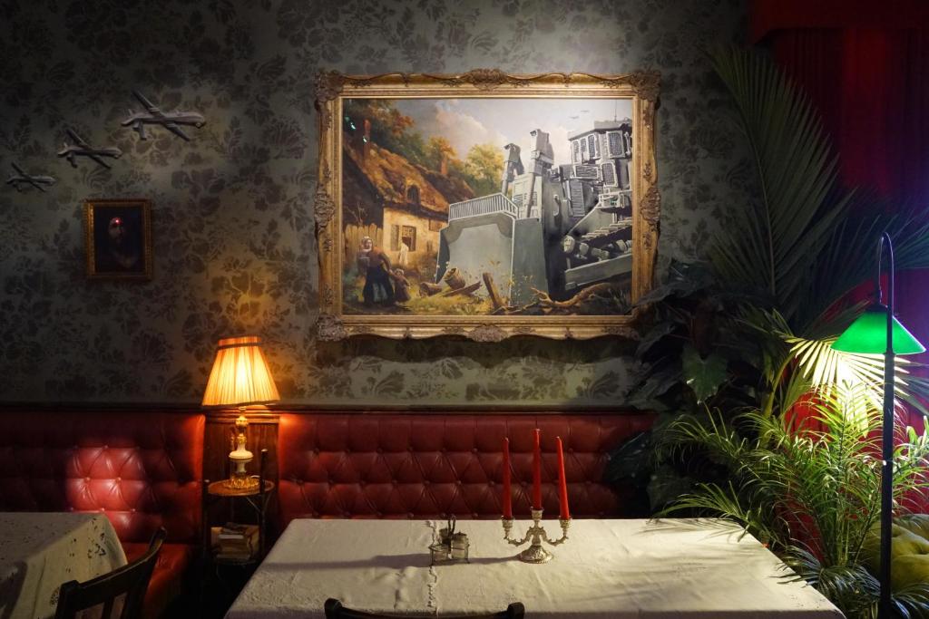 Fotografie z fotogalerie ubytování The Walled Off Hotel v destinaci Bethlehem