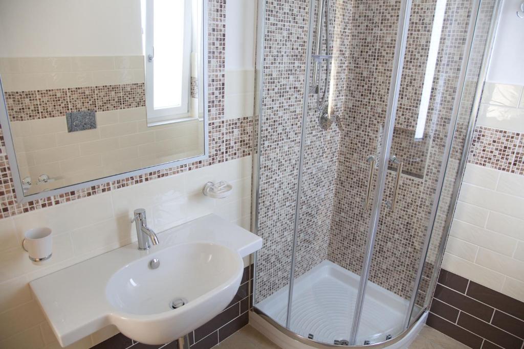 Donna Rosa Accommodation - 13