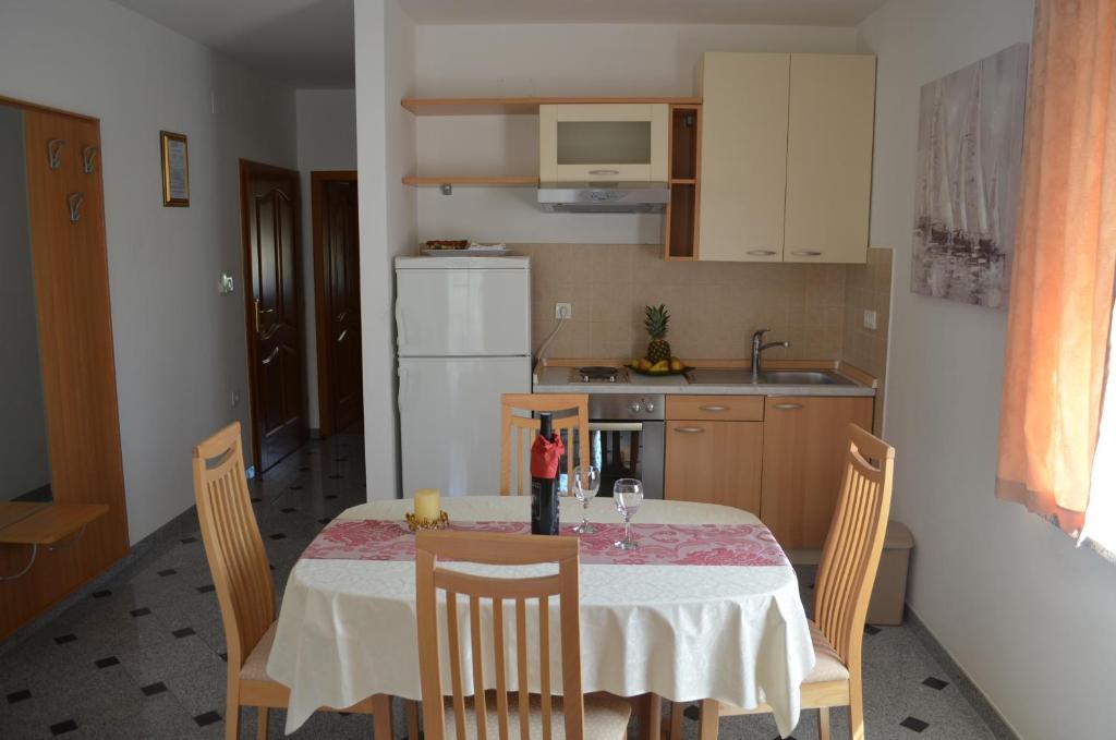Kuchyňa alebo kuchynka v ubytovaní Apartments Palić