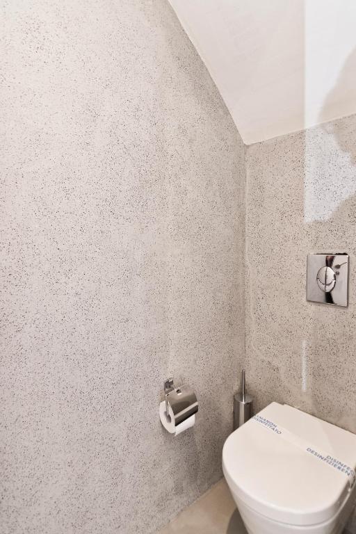 Koupelna v ubytování Lindos Comfy Suites