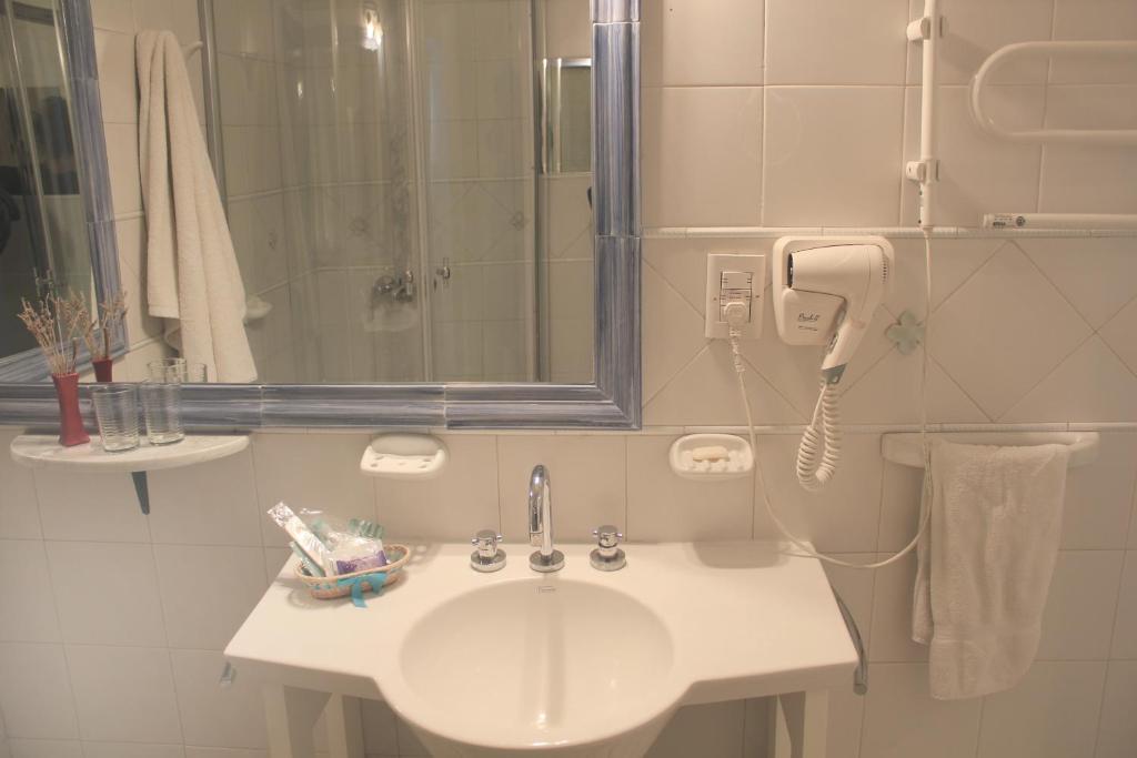 Un baño de San Martin Hotel y Spa
