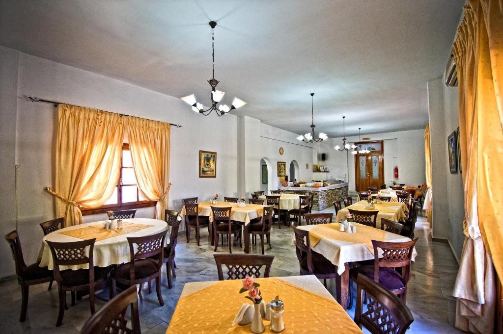 Restaurace v ubytování Sunset Hotel