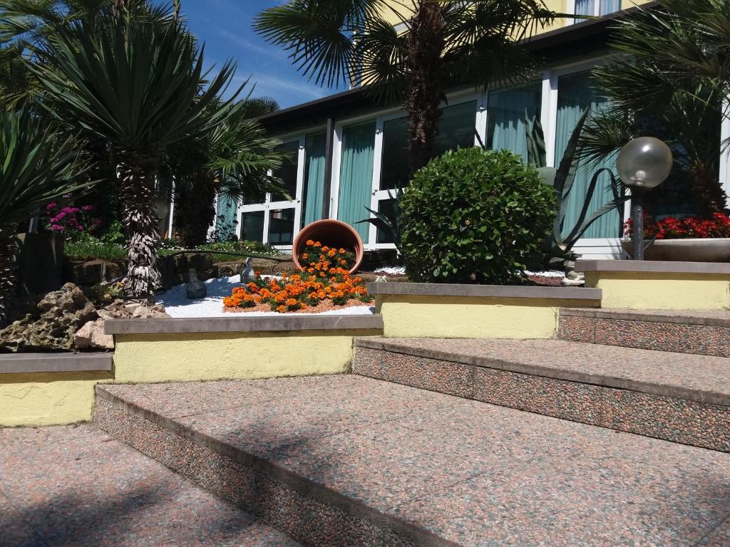 Zahrada ubytování Hotel Ai Pini