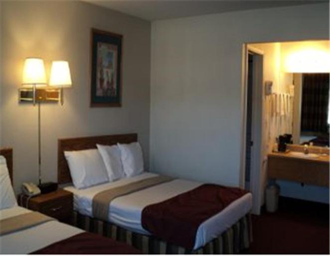 Cozy Inn - Double Room With Two Double Beds - Non-Smoking