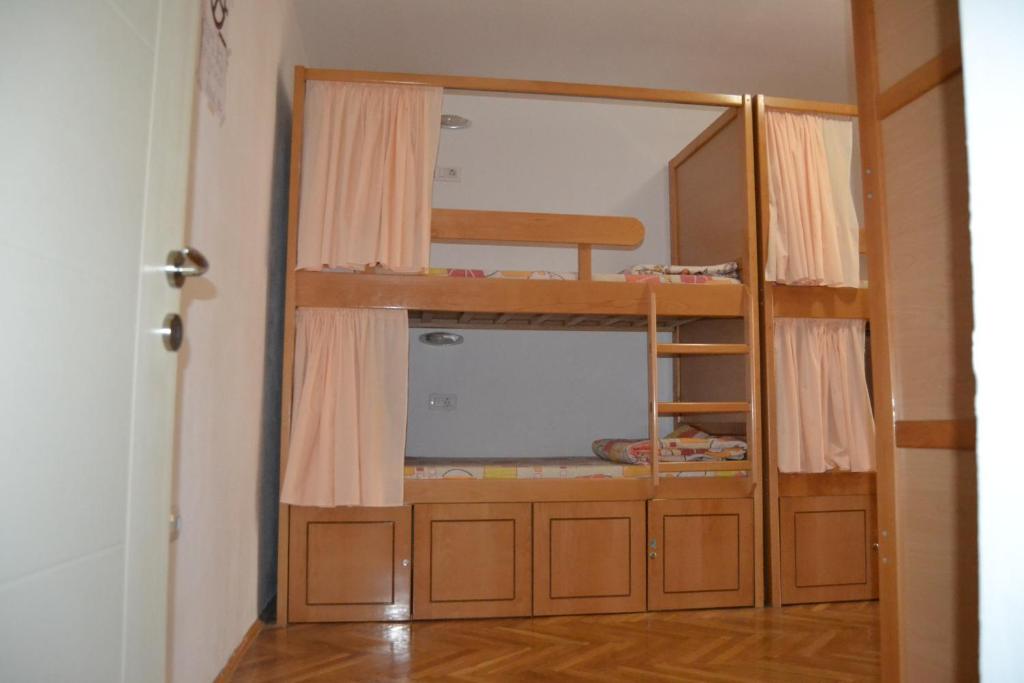 Kuchyň nebo kuchyňský kout v ubytování Hostel Valentin 2