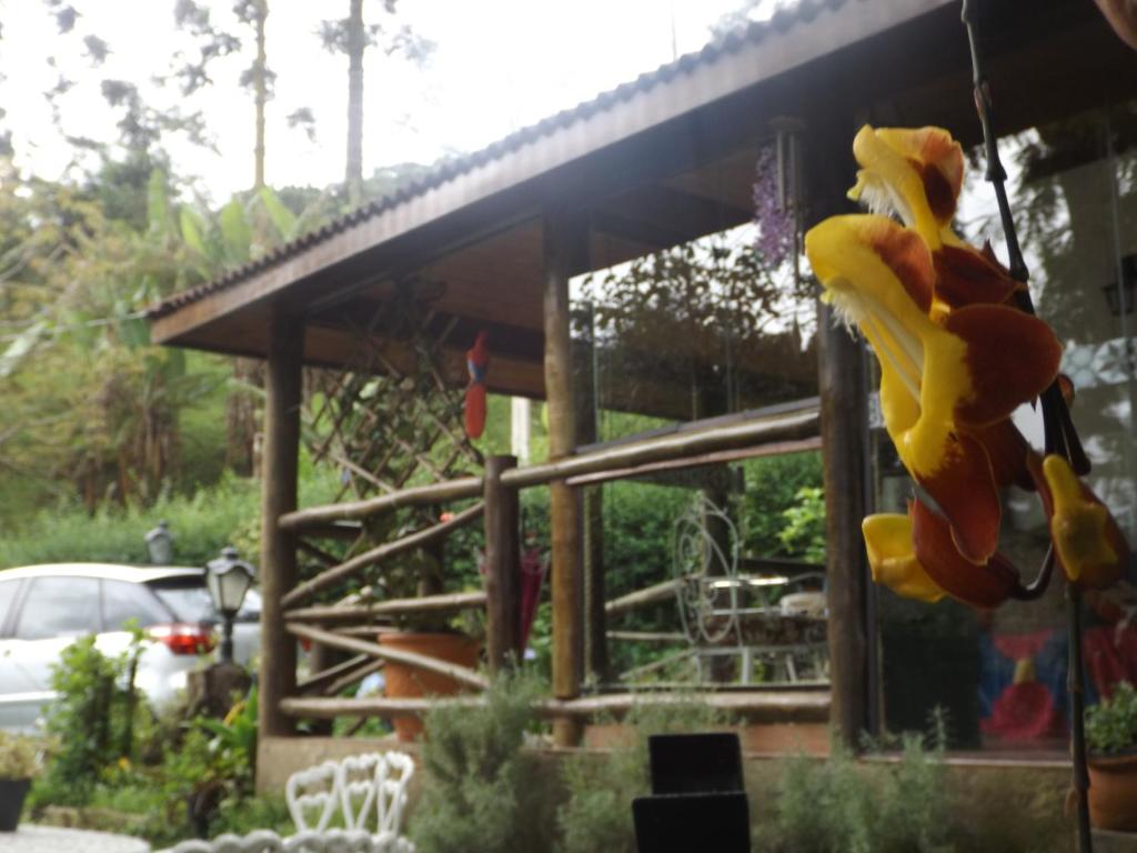  Casa na Floresta em Campos do Jordao
