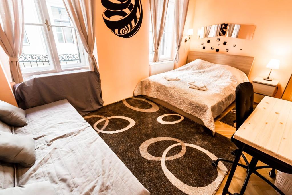 A bed or beds in a room at BpR König Design Apartment