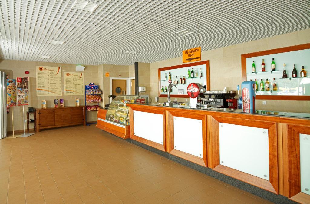 Lounge nebo bar v ubytování Hotel Apartamento Brisa Sol
