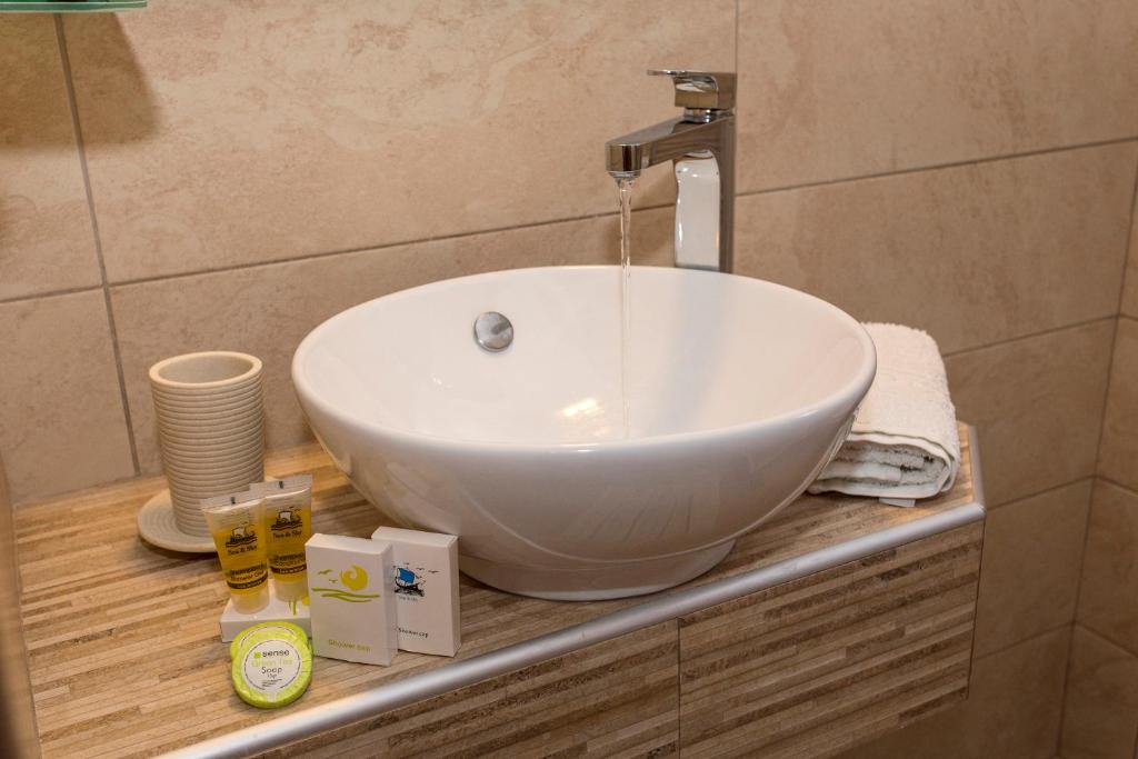 AKANTHUS STUDIOS - Ex Vergos Pavlos - 9