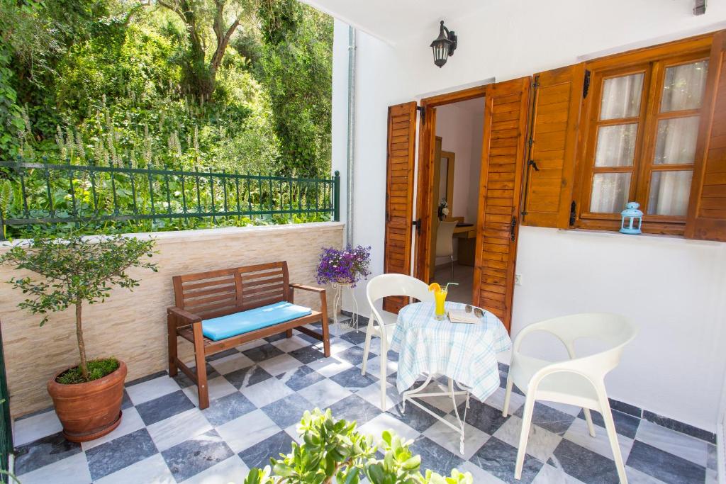 AKANTHUS STUDIOS - Ex Vergos Pavlos - 8