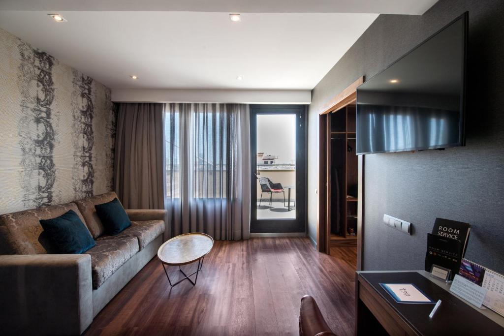 Catalonia Plaza Catalunya - Resim 16