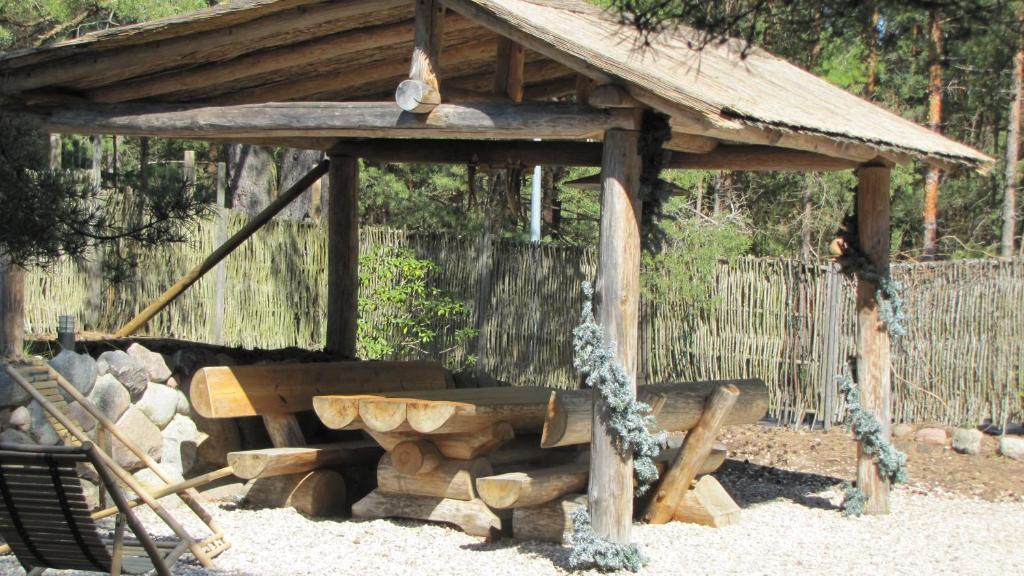 Dārzs pie naktsmītnes Lilaste