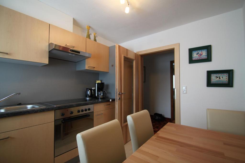 Kuchyň nebo kuchyňský kout v ubytování Haus Alpina