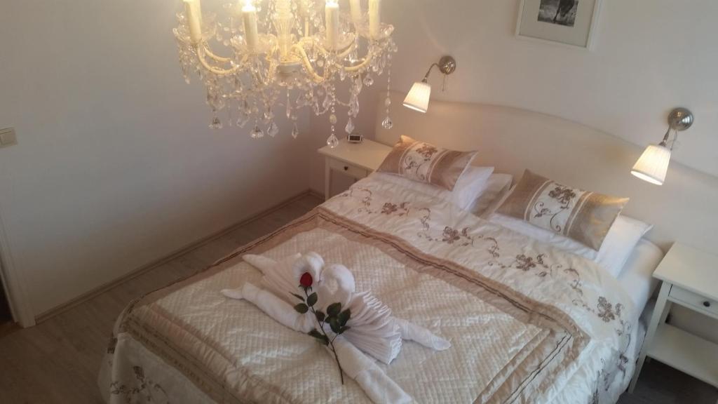 Postel nebo postele na pokoji v ubytování Country Dream - Langholt 2