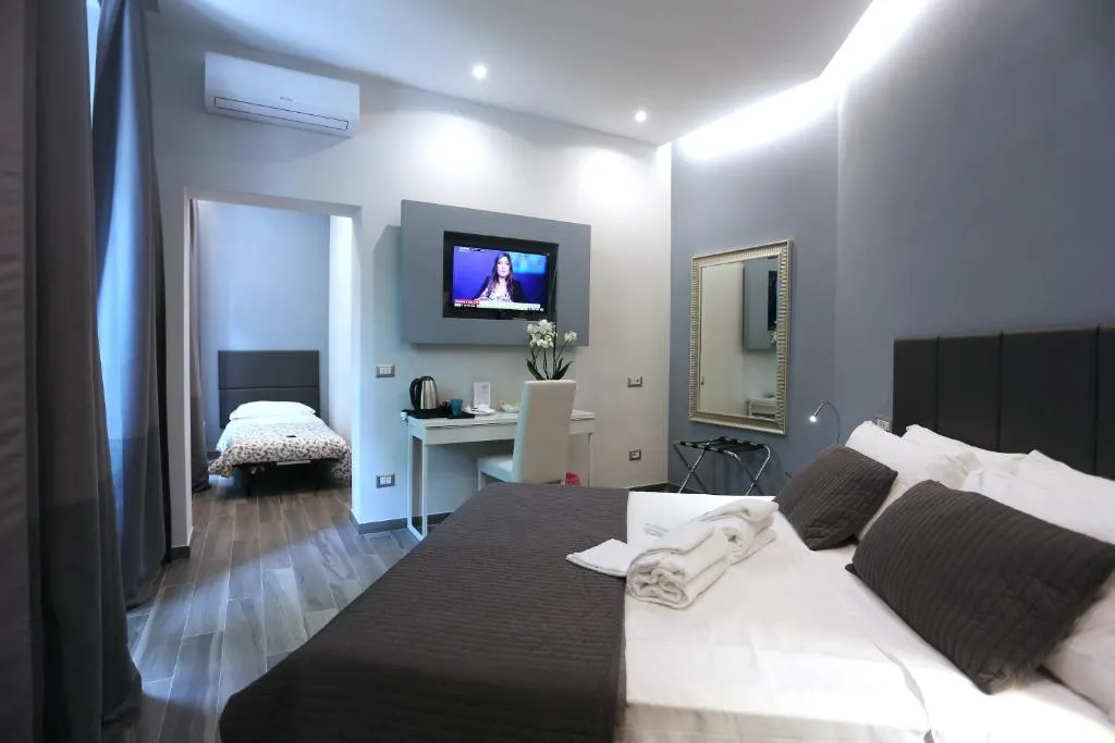 B&B Home 77, Roma, Italy