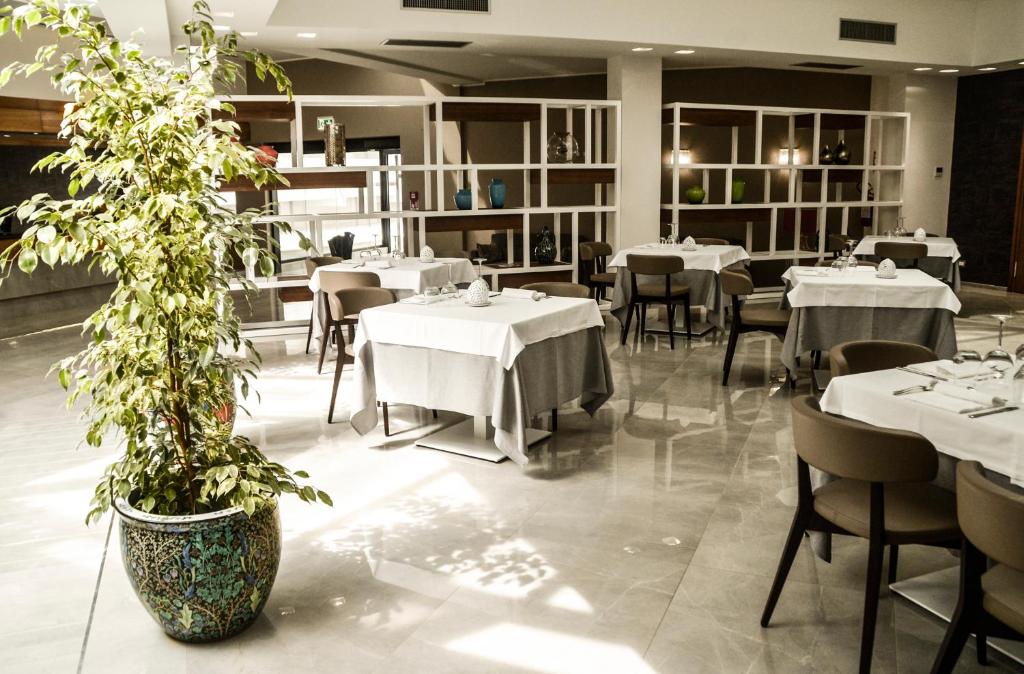 Restaurace v ubytování D'Aragona Lifestyle Hotel