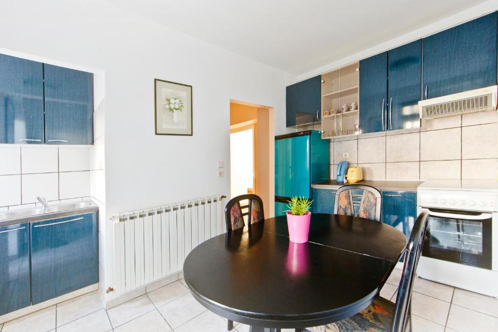 Kuchyňa alebo kuchynka v ubytovaní Apartment Grga