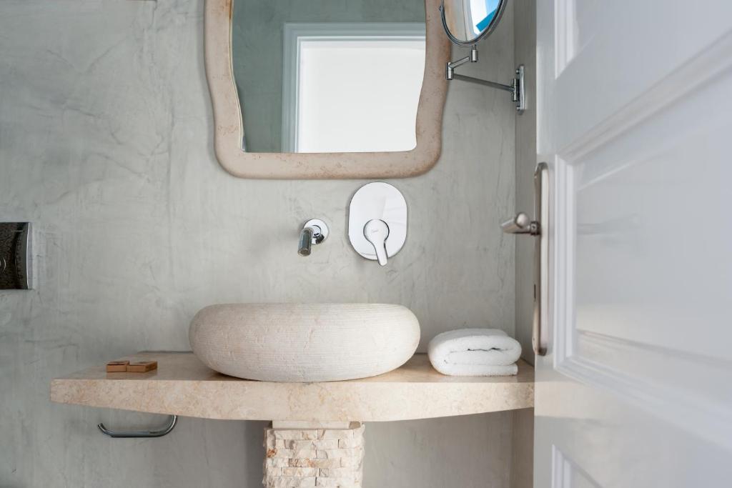 Vallas Apartments & Villas - 1