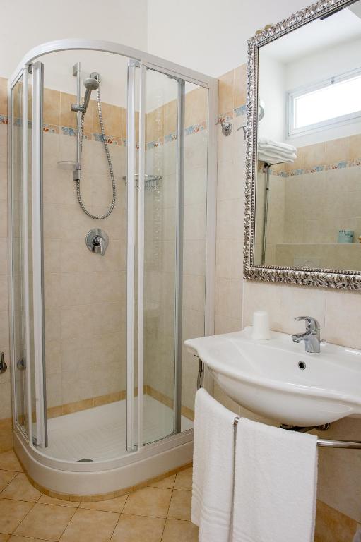 Hotel Cristina Hospitality Centrale - Resim 34