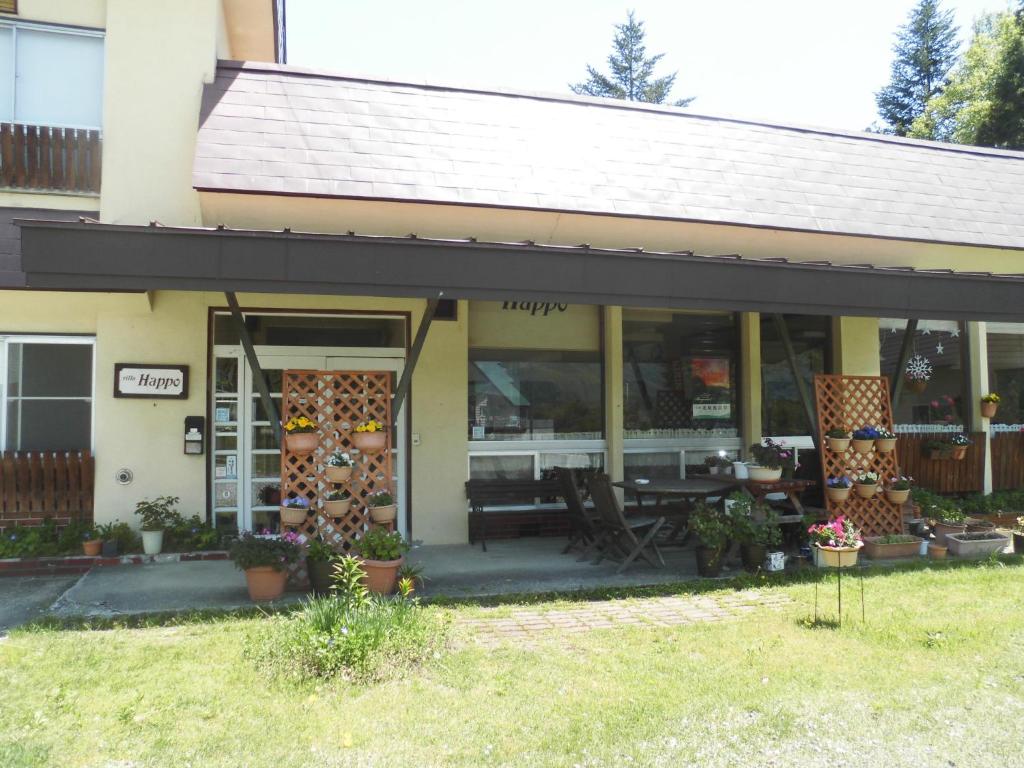 Budova, kde se chata nachází