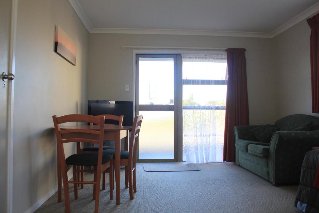 Coronation Court Motel - Resim 17