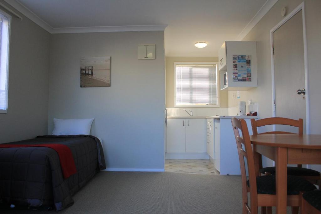 Coronation Court Motel - Resim 9