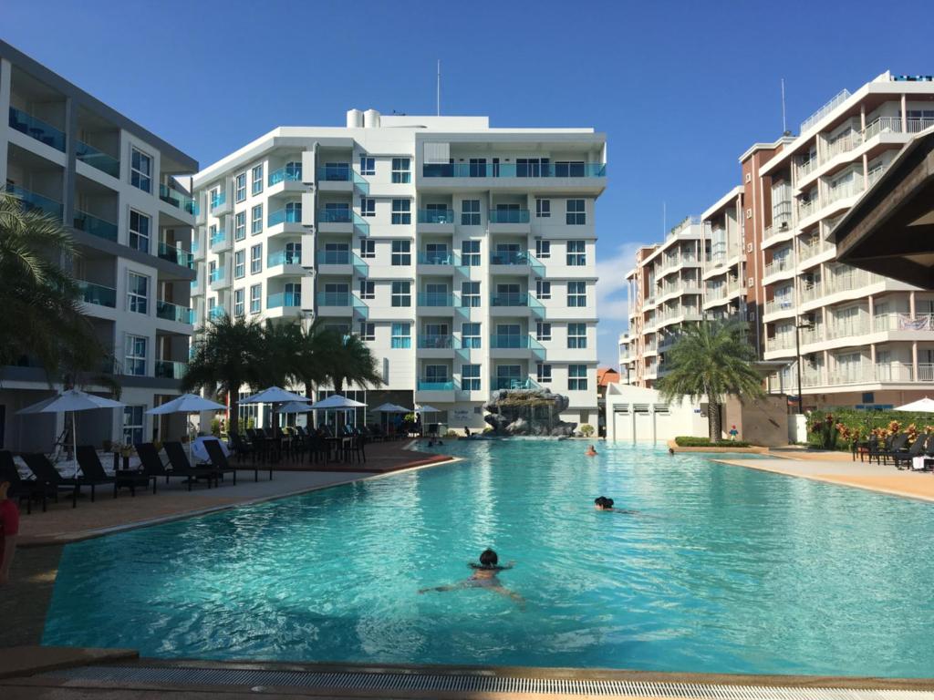 Grand Blue Condominium by Nuttaya - Studio