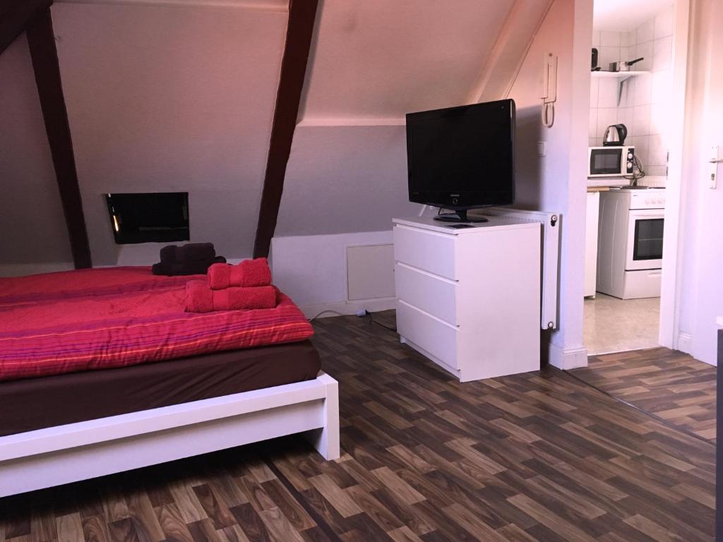 TV a/nebo společenská místnost v ubytování Sleep in Hamburg St. Pauli