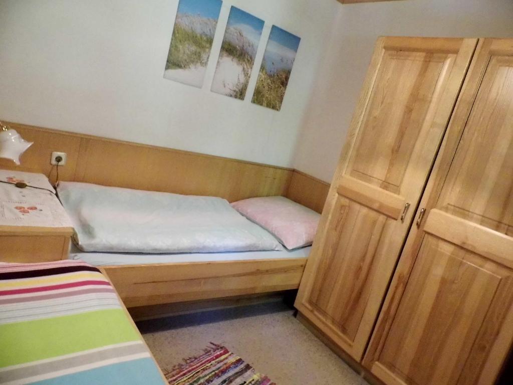 Postel nebo postele na pokoji v ubytování Biohof Schwanser