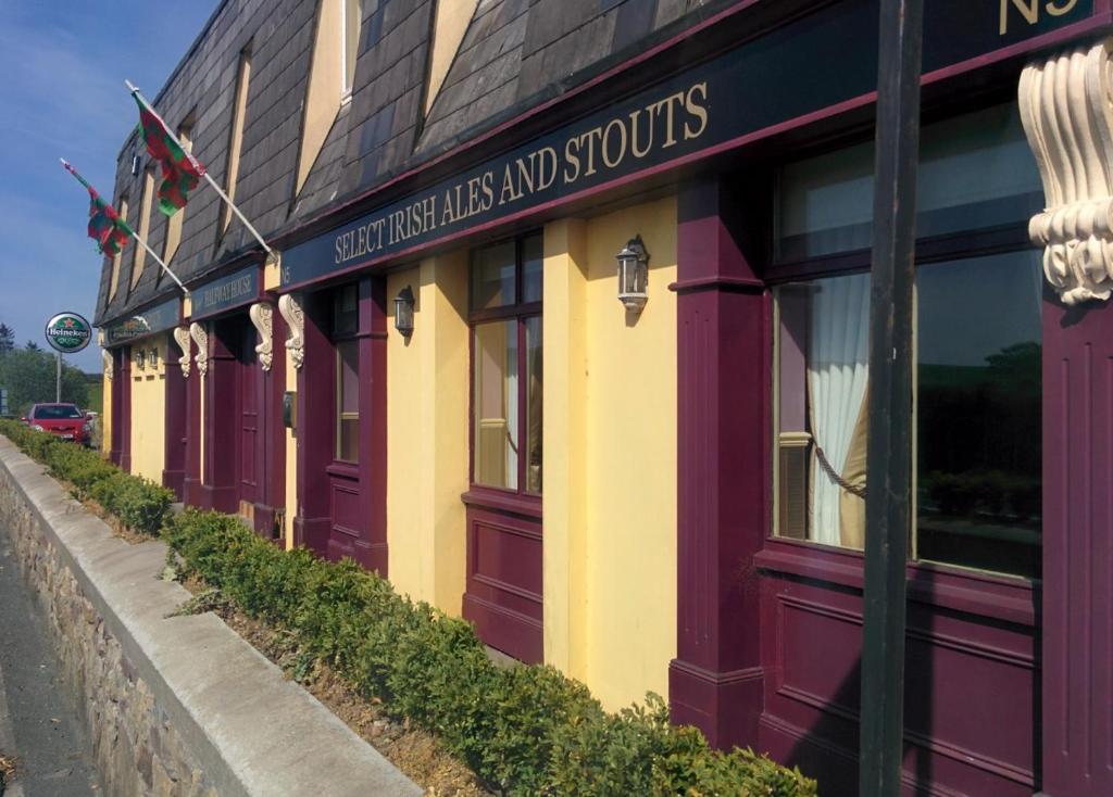 Marty's Halfway House, Westport (updated prices 2024)