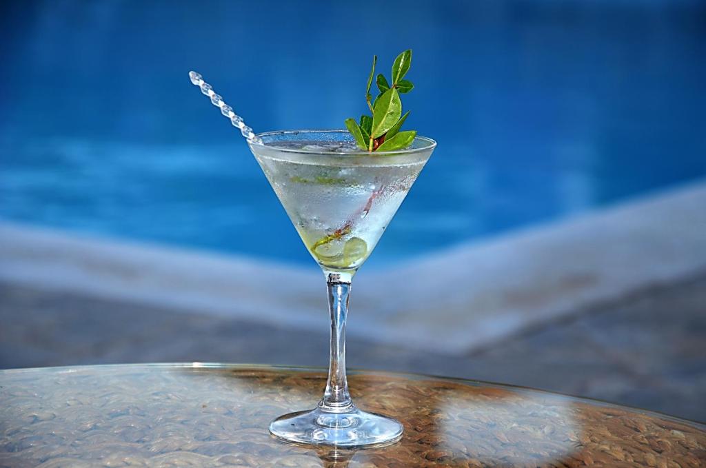 Напитки в Emporios Bay Hotel Chios
