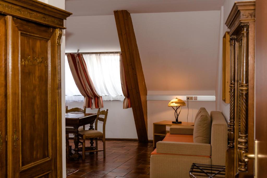 Posezení v ubytování Stadthotel Schwerterbräu