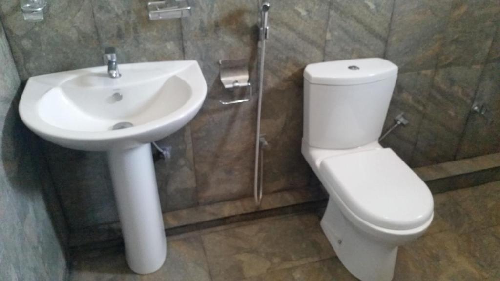 Sunhill Lake Tourist Rest - 18